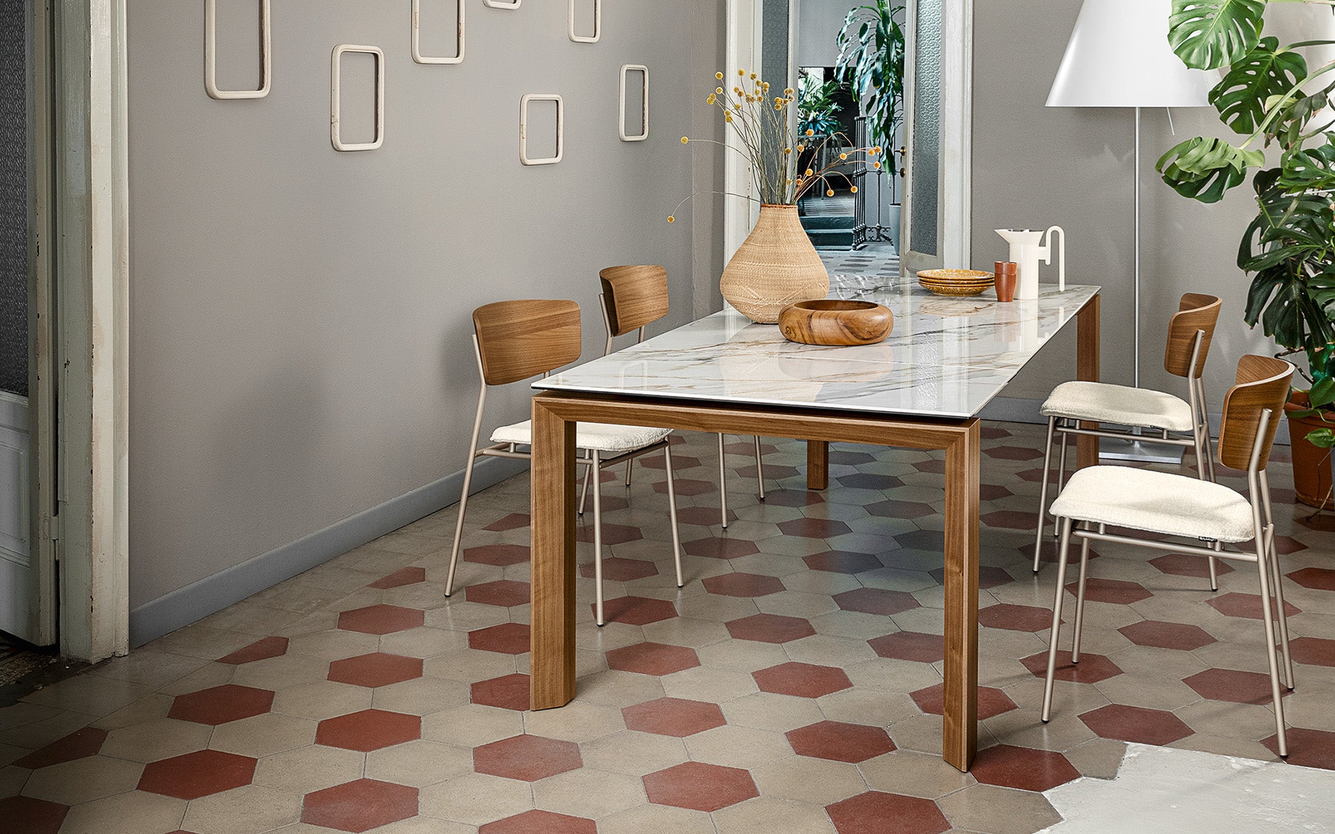 Omnia Extending Dining Table