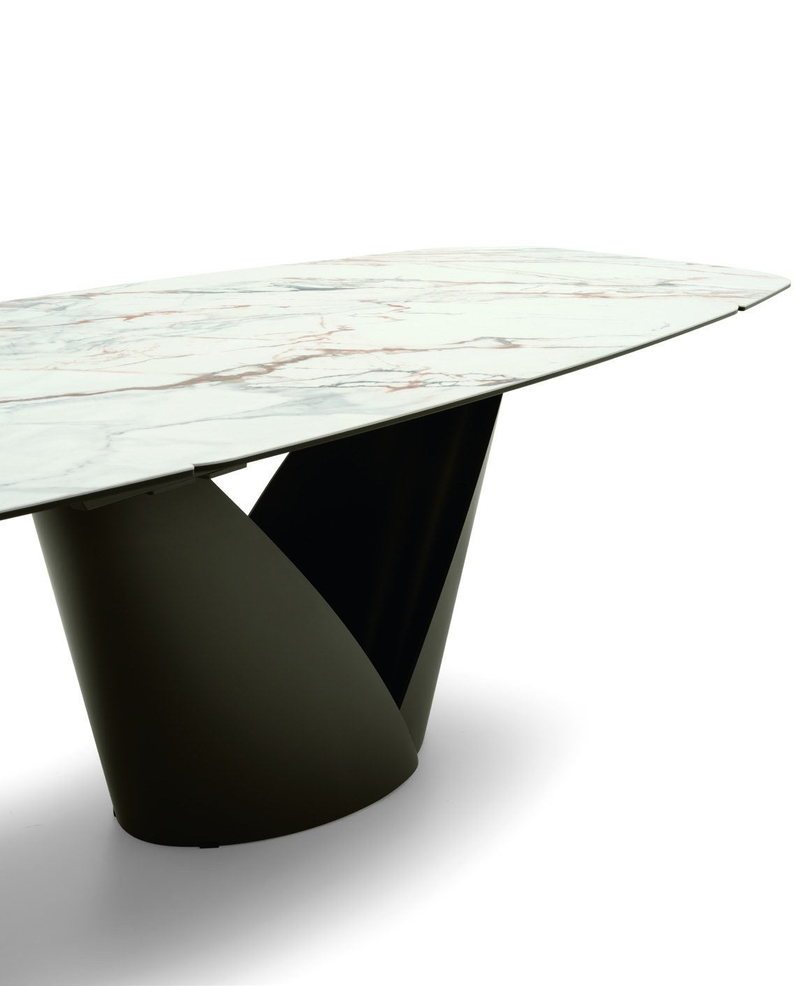 Calla Dining Table