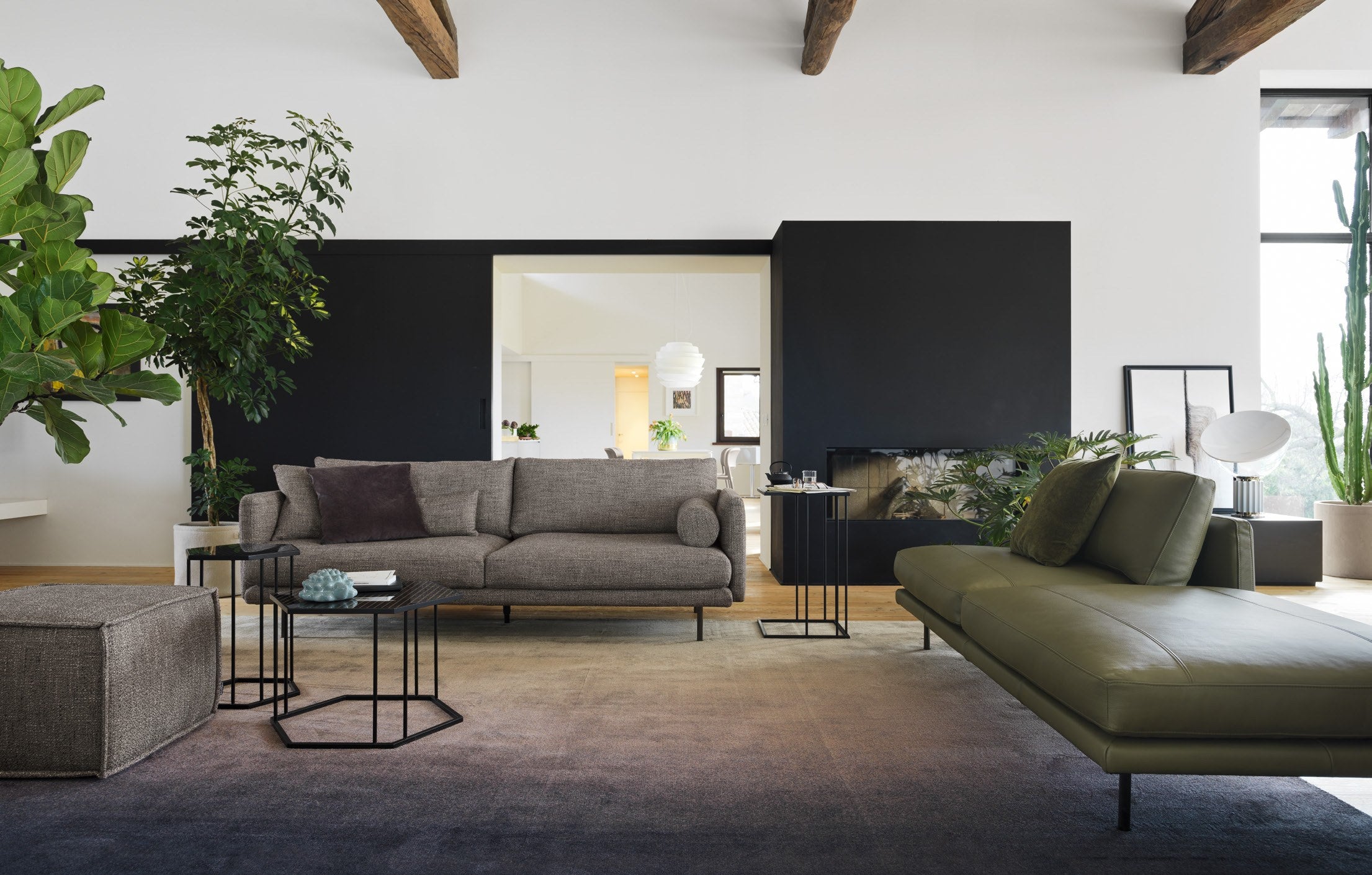 Mies Sofa