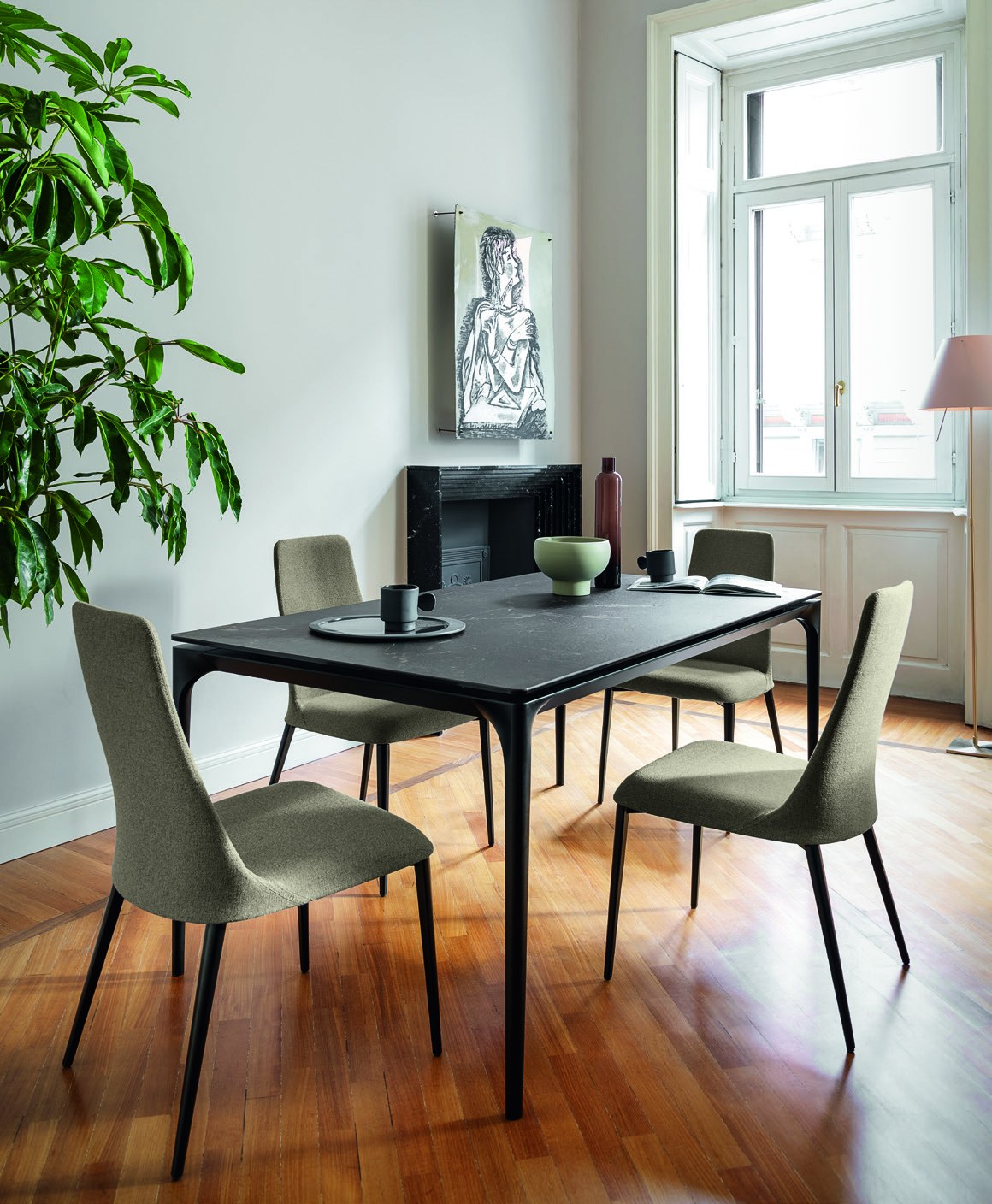 Silhouette Extension Dining Table