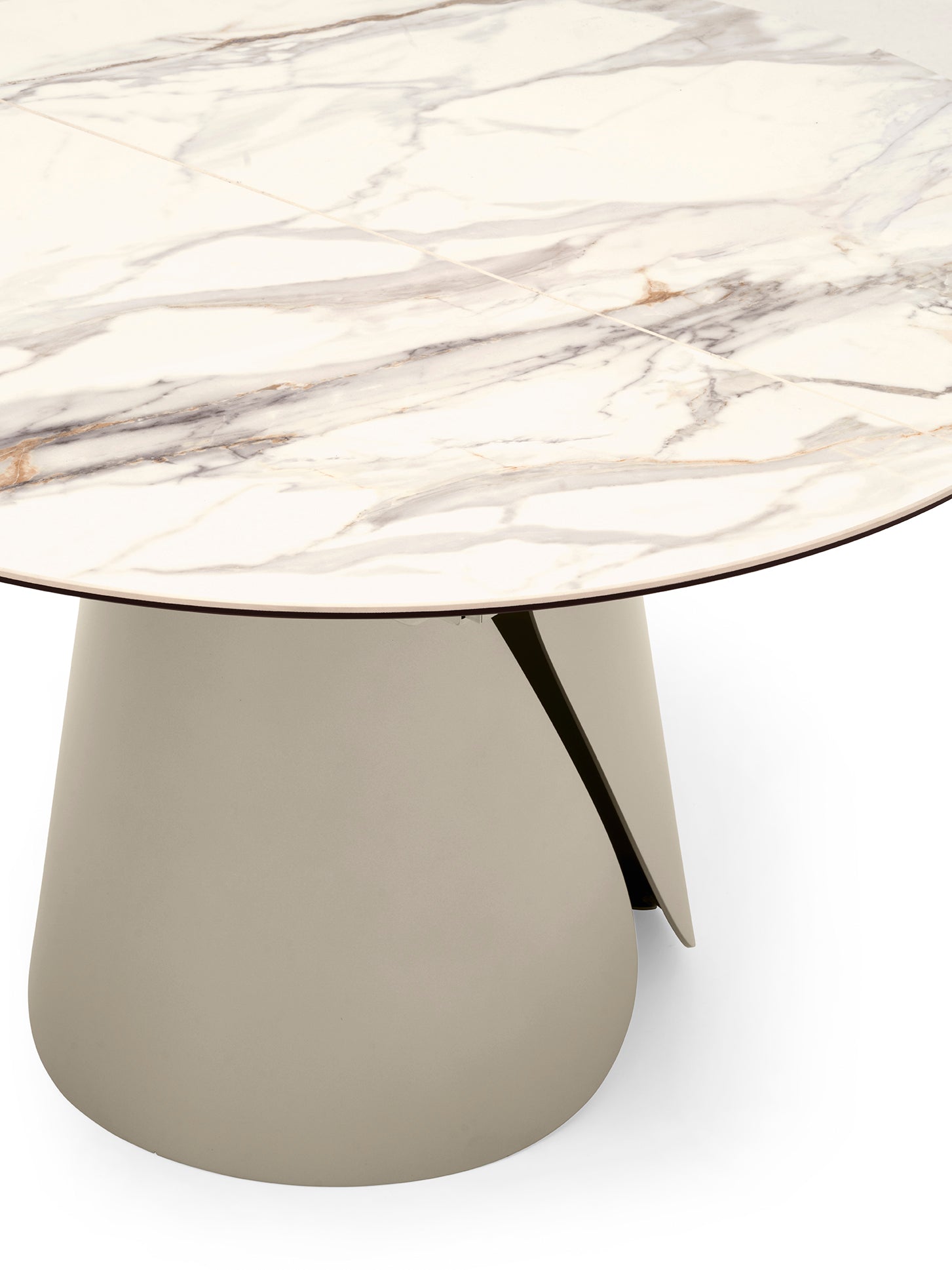 Tango Extending Dining Table - detail